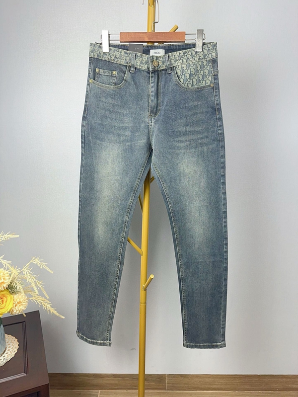 ブランドジーンズ背面デザイン